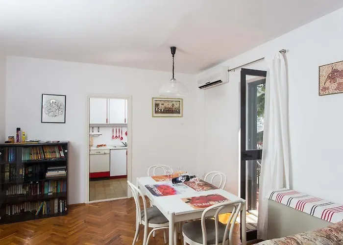 Apartment Ive Mlini