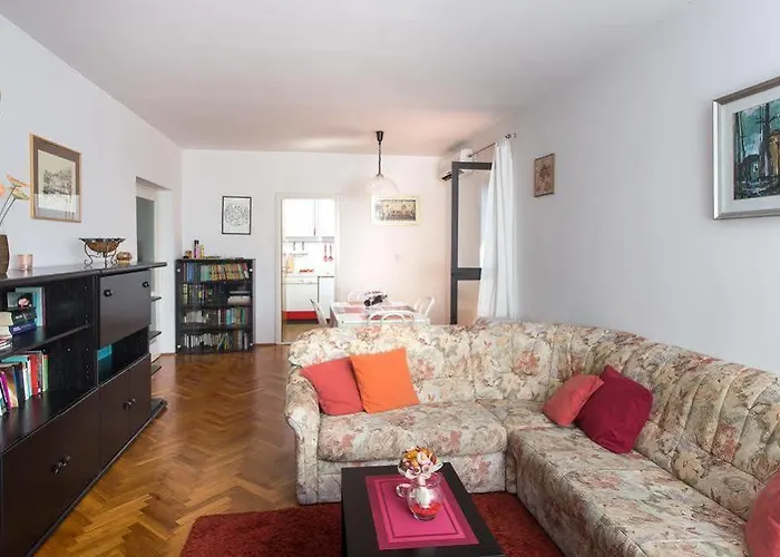 Ive Apartment *